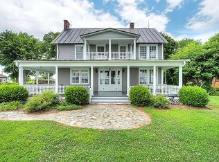 345 Riverside Dr, Lancaster, VA 22503