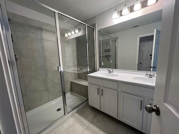 4th image of 3201 College Park Dr Unit 17