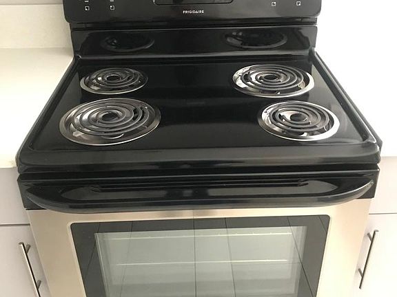 4th image of 2414 S Barrington Ave APT 106