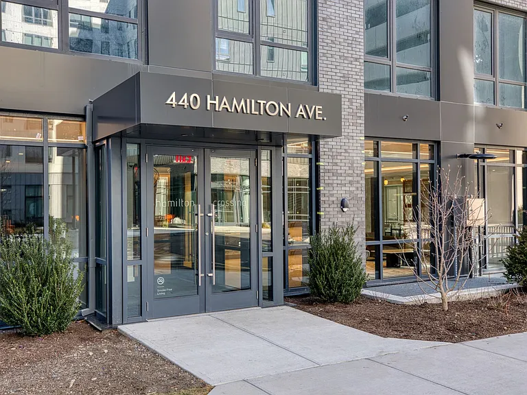 Hamilton Crossing — Photo 104