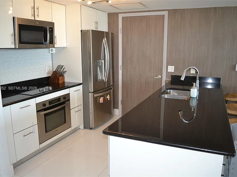 50 Biscayne Blvd #1408 — Photo 40