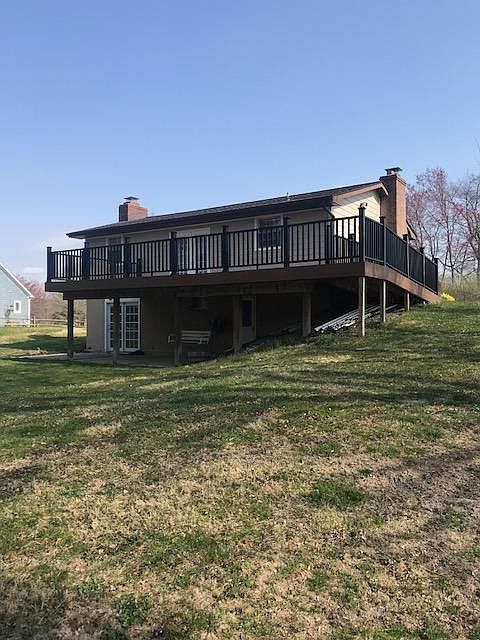 2nd image of 1809 Simms Ln