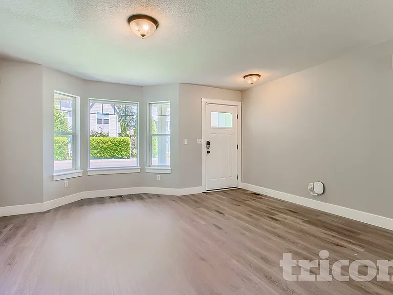 15805 NE 79th St — Photo 22