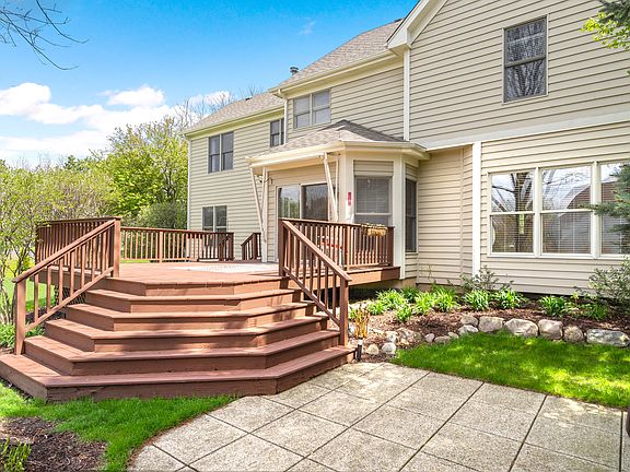 4th image of 993 Black Walnut Dr