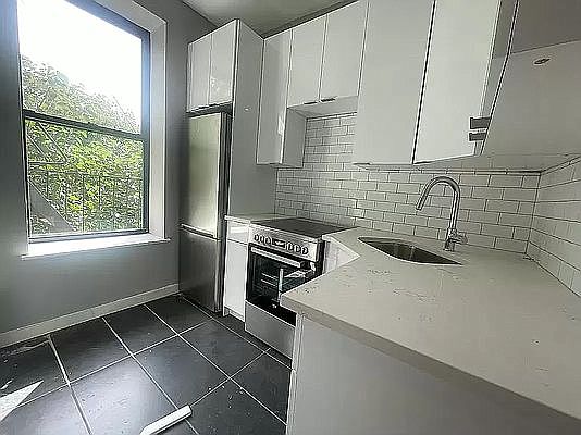 1st image of 141 Tompkins Ave #2BE
