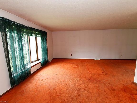 2nd image of 2908 Jasmine Dr