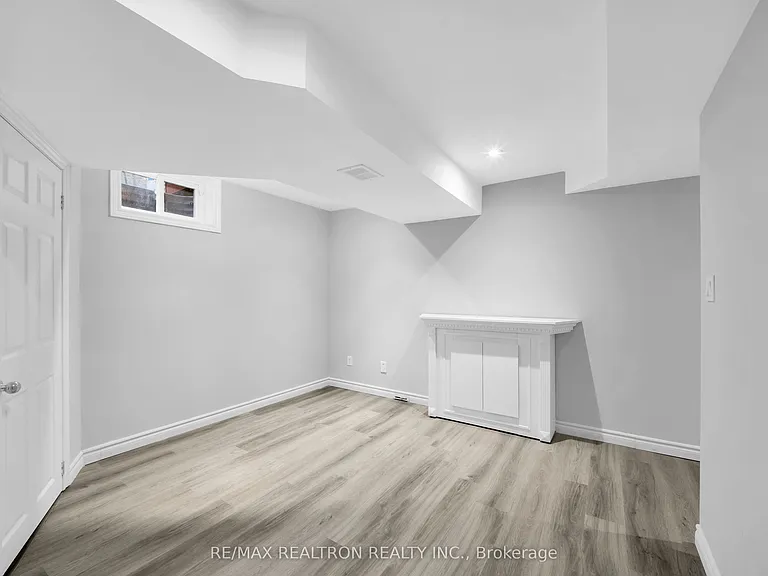 26 Liebeck Cres — Photo 23
