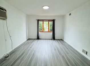 27 Laredo Ave #1R, Staten Island, NY 10312