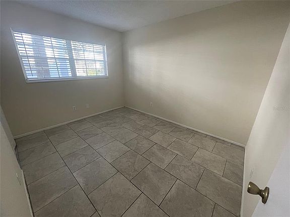 5th image of 584 Fairways Ln APT F102