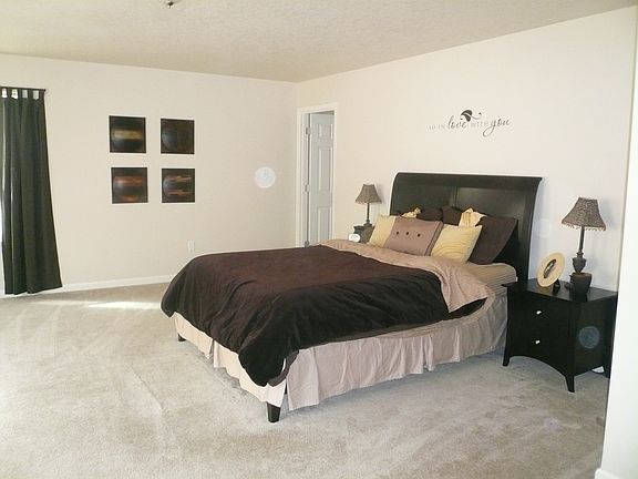3rd image of 4907 Antigua Dr