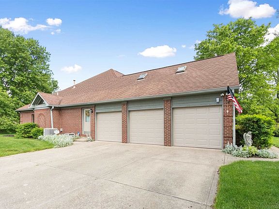 2nd image of 1342 Kingsway Dr