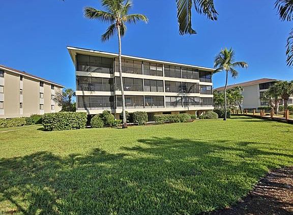 2nd image of 1785 Middle Gulf Dr Unit B204