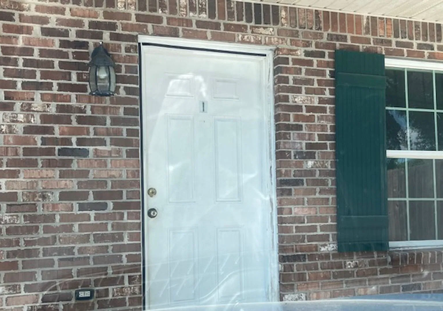 821 Hardy Avenue — Photo 2