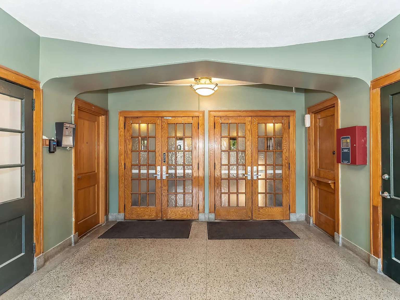 Armory Loft — Photo 3