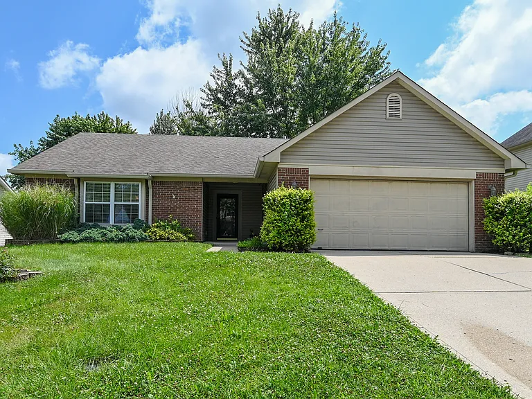 7837 Almond Dr — Photo 1