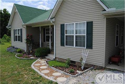 2nd image of 115 Heritage Hills Ln