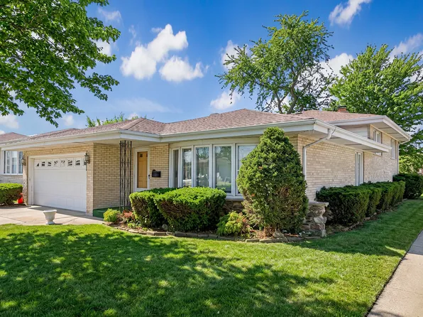 4738 N Potawatomie Ave, Chicago, IL 60656