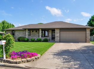 2242 W Auburn St, Bolivar, MO 65613