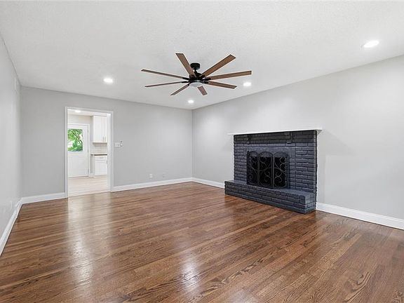 5th image of 3720 Crescent Ave