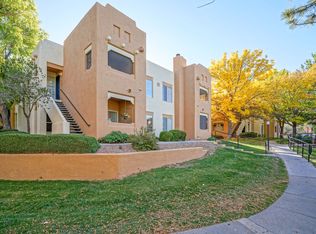 Vizcaya, Santa Fe, NM 87505