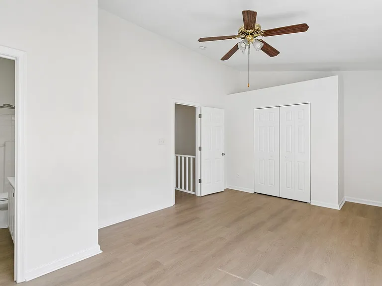104 Monument Ct — Photo 15