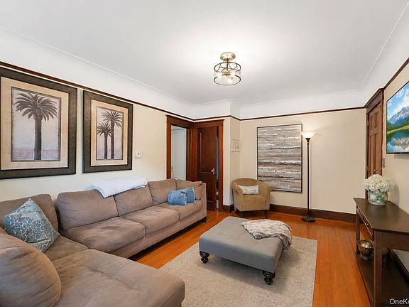 5th image of 139 N 11th Street