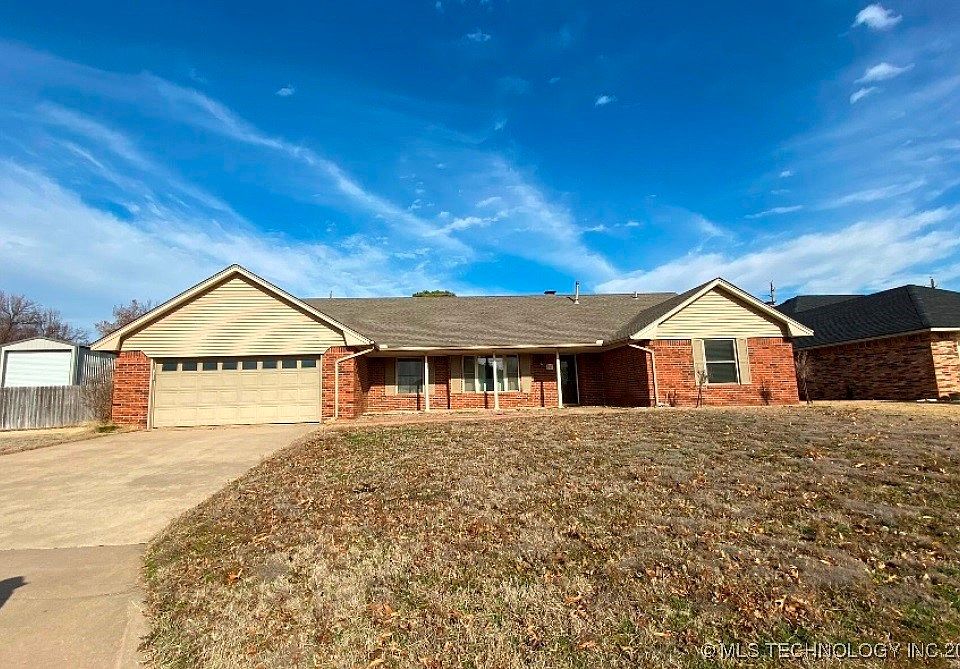 1st image of 313 Wren Dr