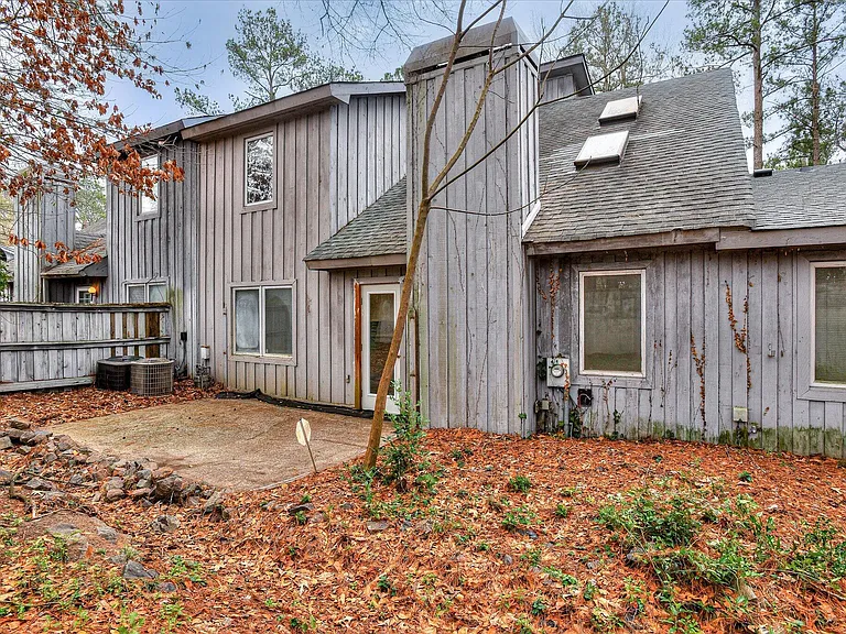 3220 Summerchase Cir — Photo 28