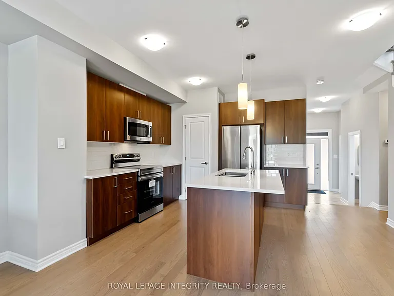 634 Fisher St — Photo 4
