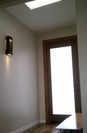 4th image of 2551 Montgomery Ave
