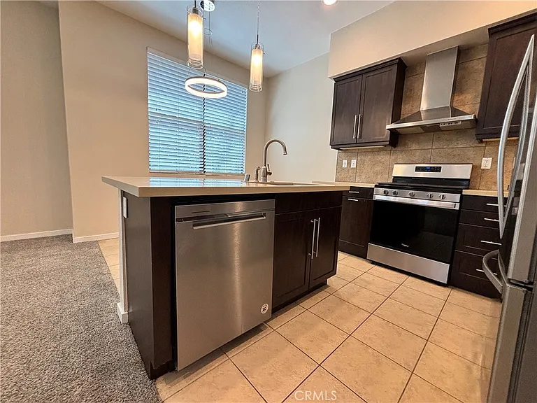 501 W Maple Ave — Photo 31