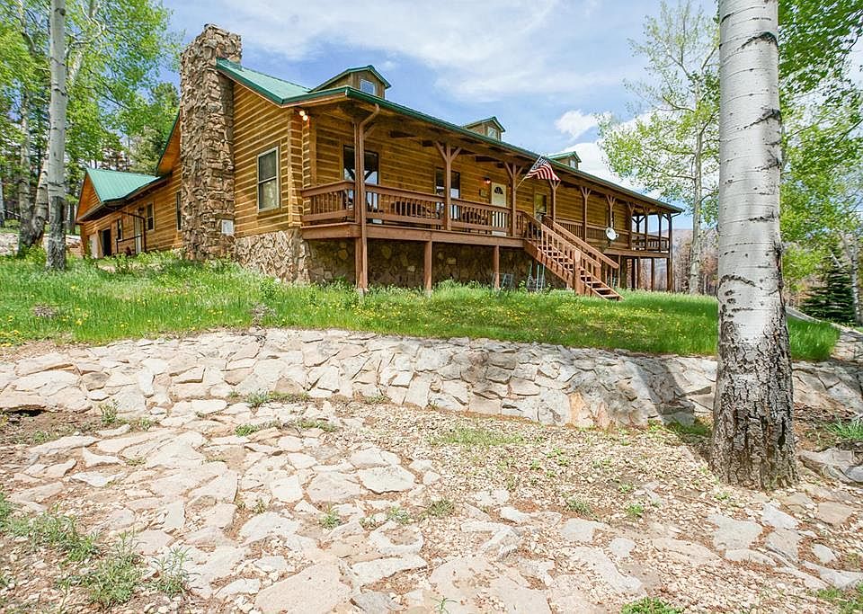 1st image of 831 Houchin Blvd