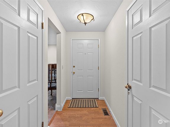 4th image of 326 N James Avenue