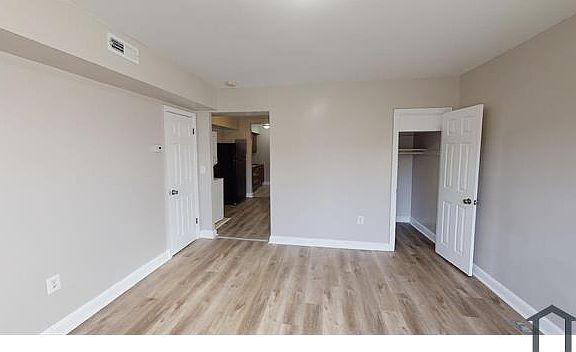 2nd image of 1219 18th Pl NE APT 2