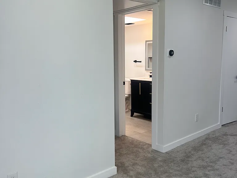 1845 S Highland Ave #11 — Photo 16