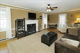 5th image of 1205 Cambridge Dr