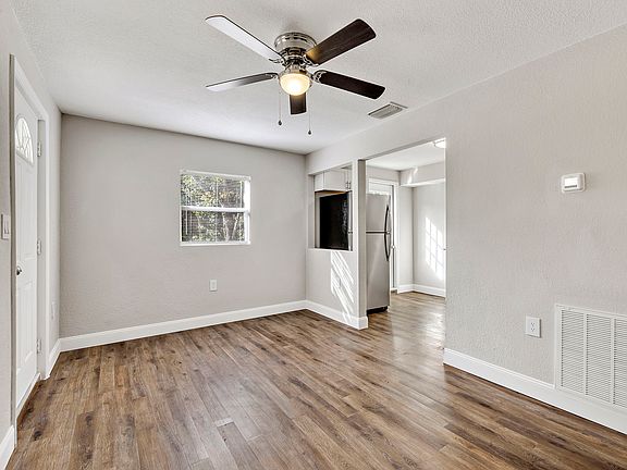 3rd image of 2782 Taz Way