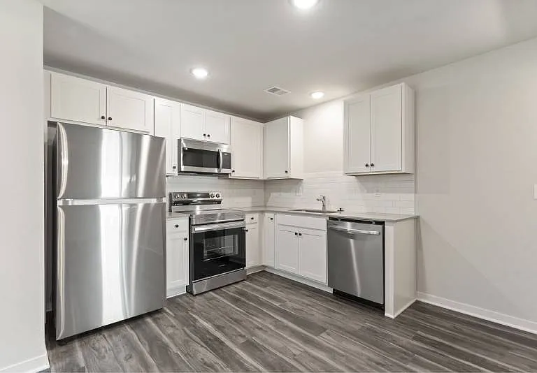 Oak Woods Townhomes — Photo 97