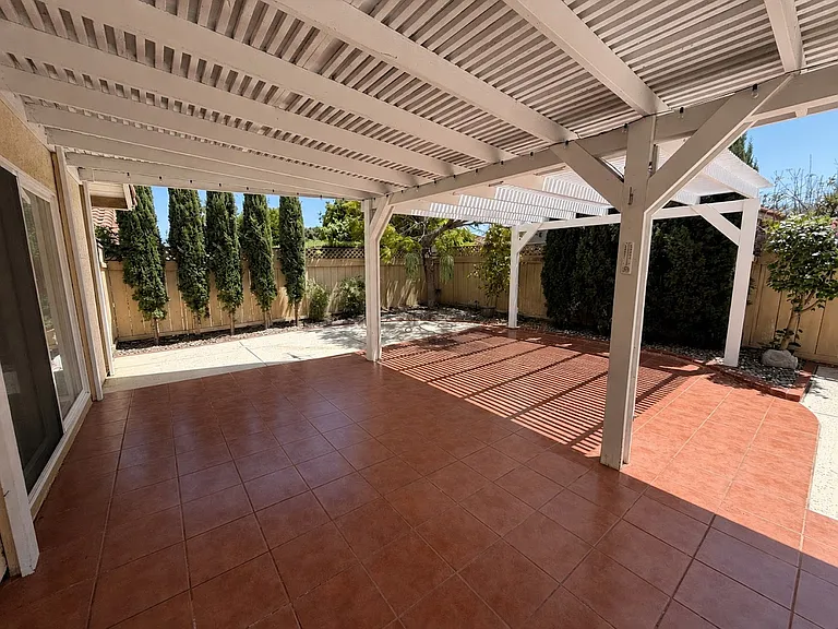 1732 Sea Pines Rd — Photo 28
