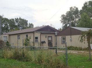 104 N Main Rd, Clarence, IL 60960