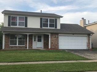 197 Pebblecreek Trl, Carol Stream, IL 60188