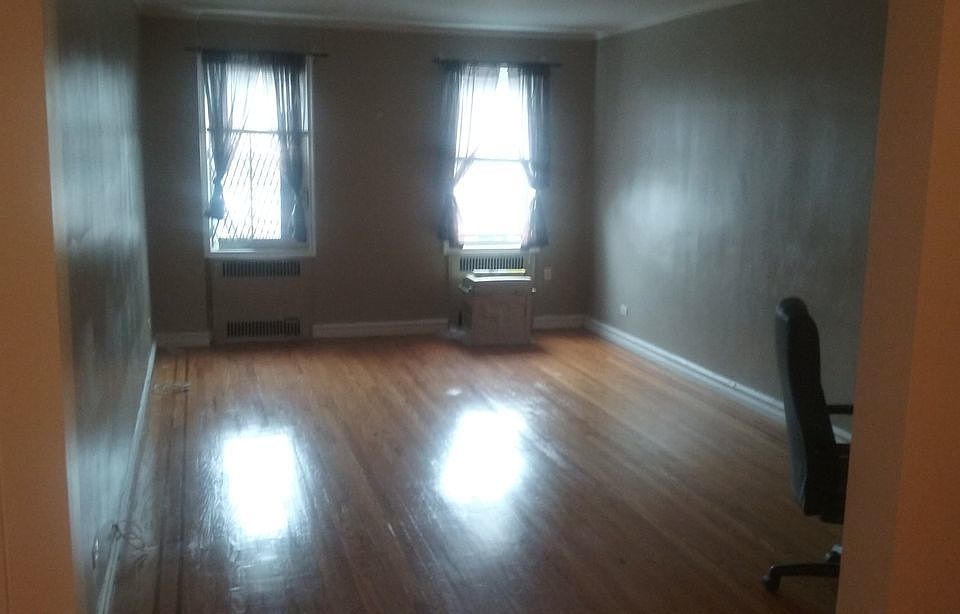 2nd image of 4015 79th St