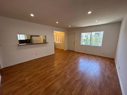 10722 Missouri Ave #6 Photo 1