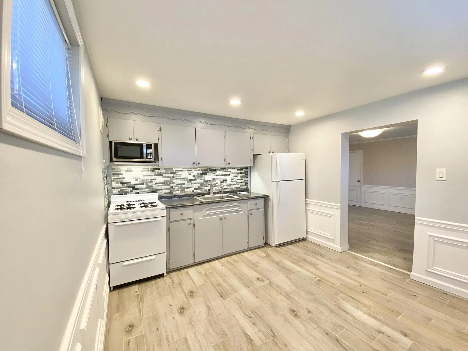 1 bed, 700 sqft, $1,395 — Photo 2