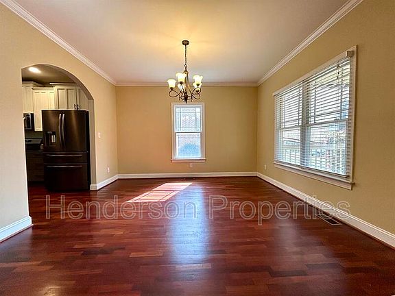 4th image of 2229 Chesterfield Ave