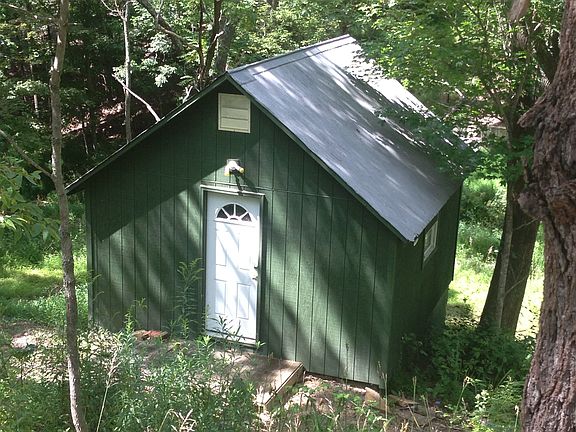 Playhouse (100 amp serv)