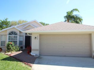 3902 Saint Armens Cir, Melbourne, FL 32934