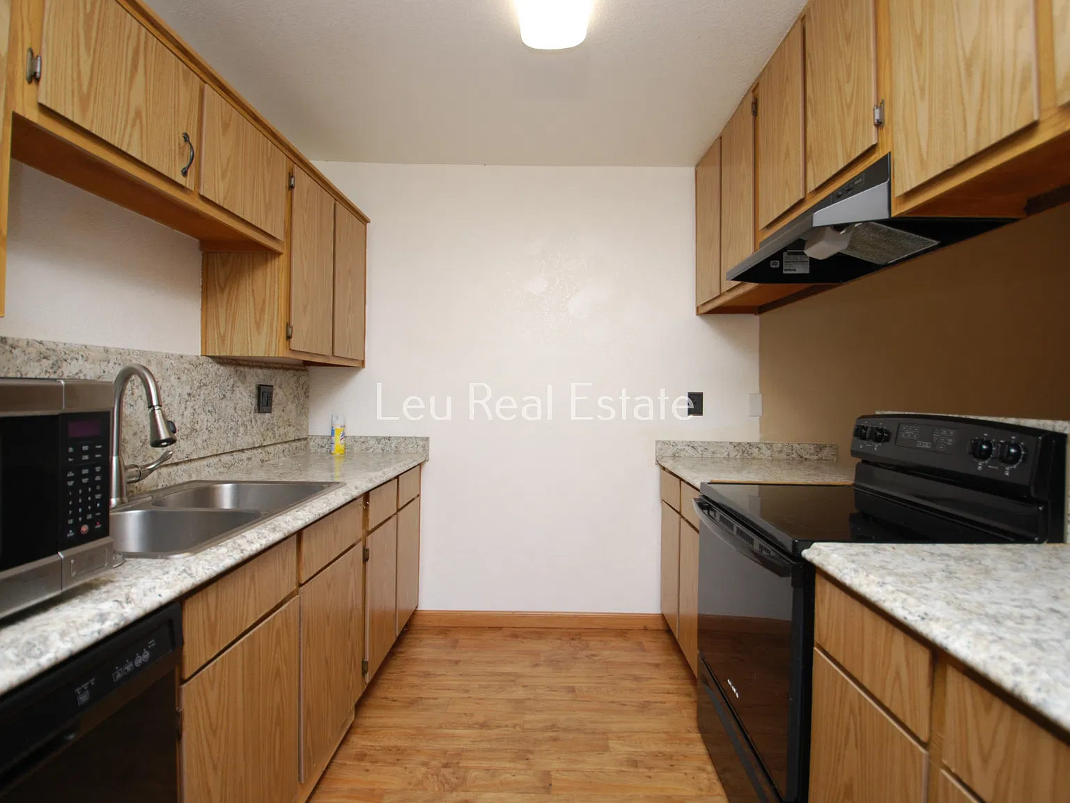 2 bed, 750 sqft, $1,450 — Photo 2