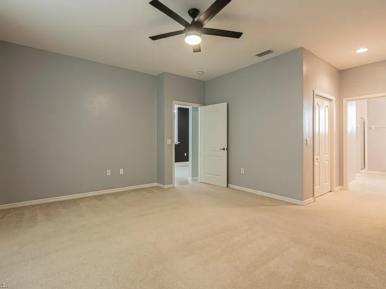 2215 Hawksridge Dr #802 — Photo 25