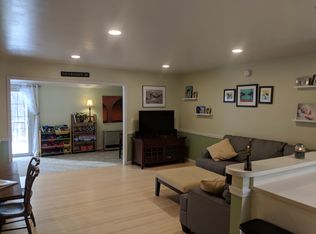 190 Oak Cir, Colchester, VT 05446